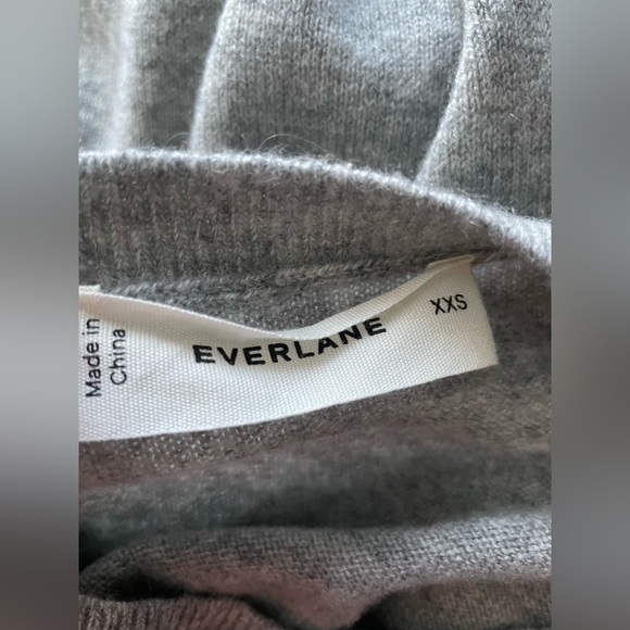 New Everlane The Classic Crew in Cashmere
Gray Size XXS - Picture 13 of 15